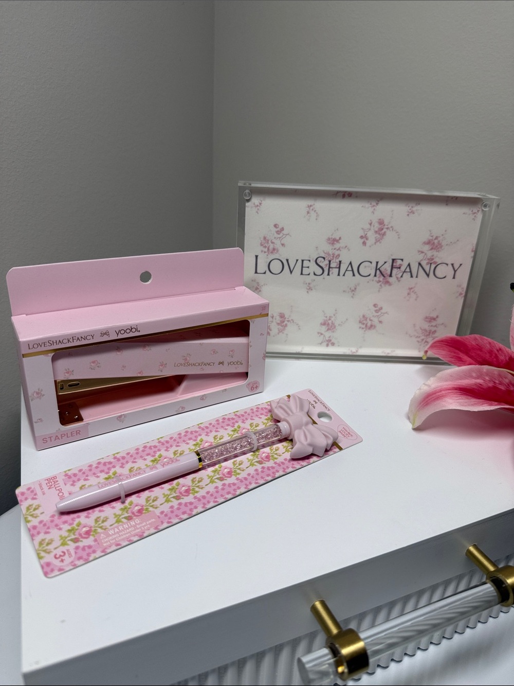 🎀 LoveShackFancy stapler and pen bundle